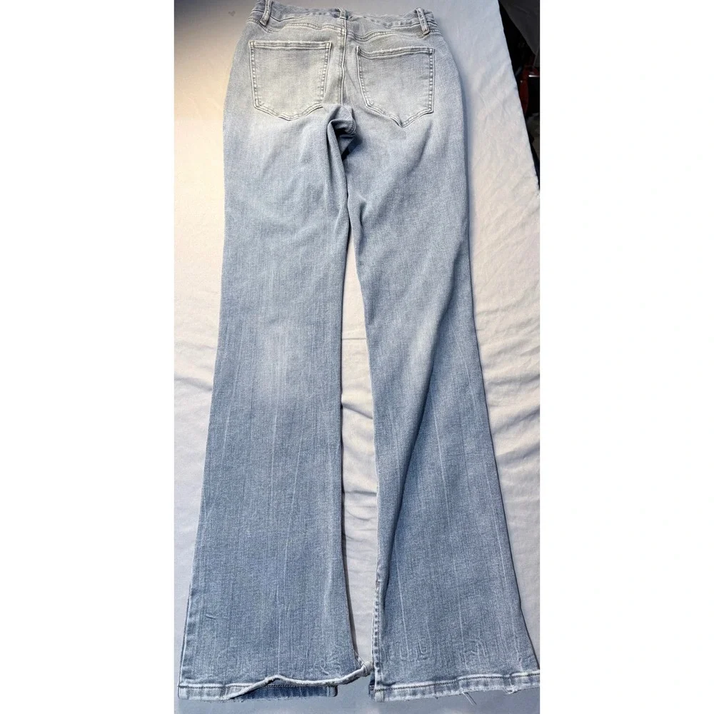 Express Skyscraper Mid Rise Ultra Hyper Stretch Flare Jeans Light Wash - Picture 3 of 7